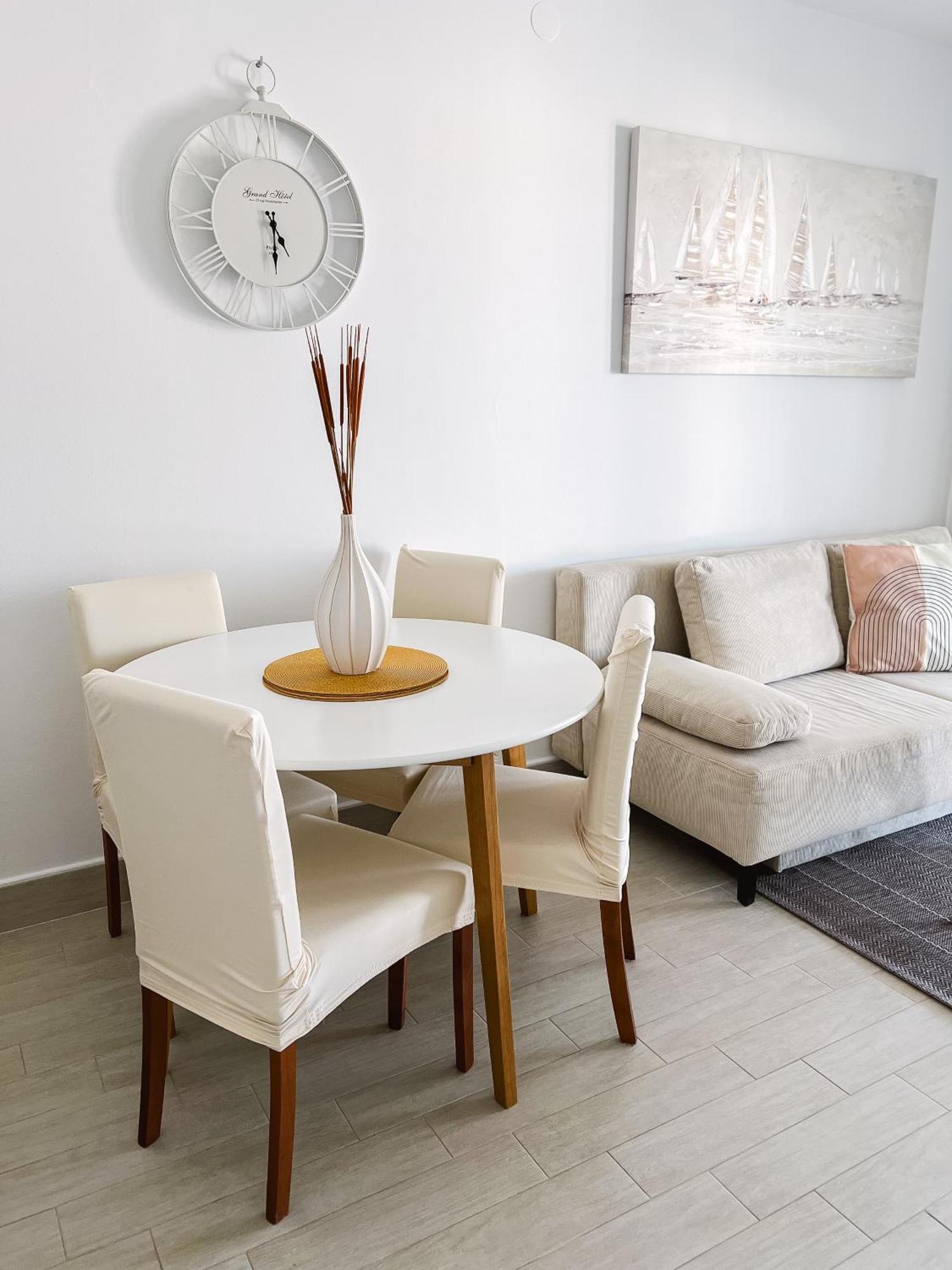 Modern Apartment In The Heart Of Njivice Bagian luar foto