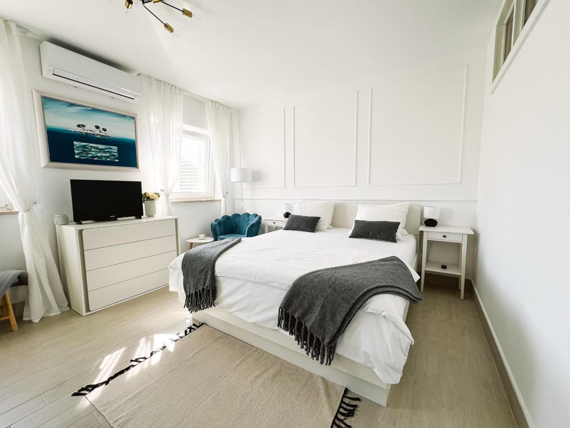 Modern Apartment In The Heart Of Njivice Bagian luar foto